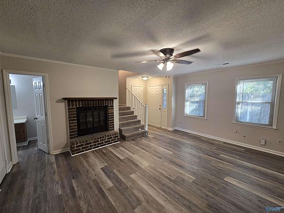 3rd image of 11537 Jade Ln SE