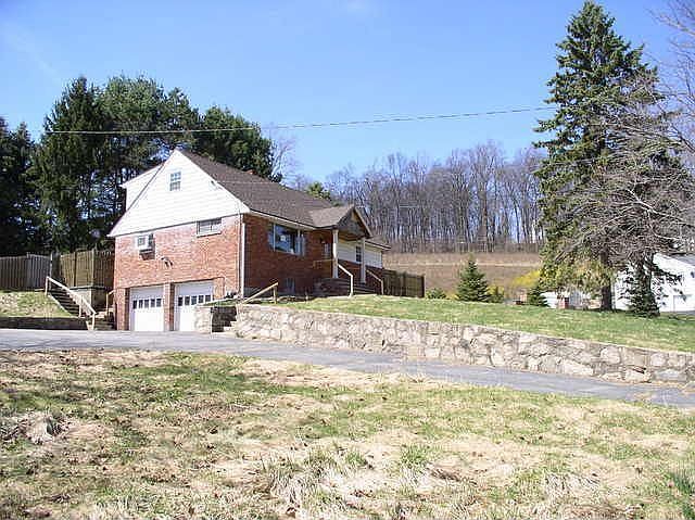 2nd image of 7 Petersburg Rd