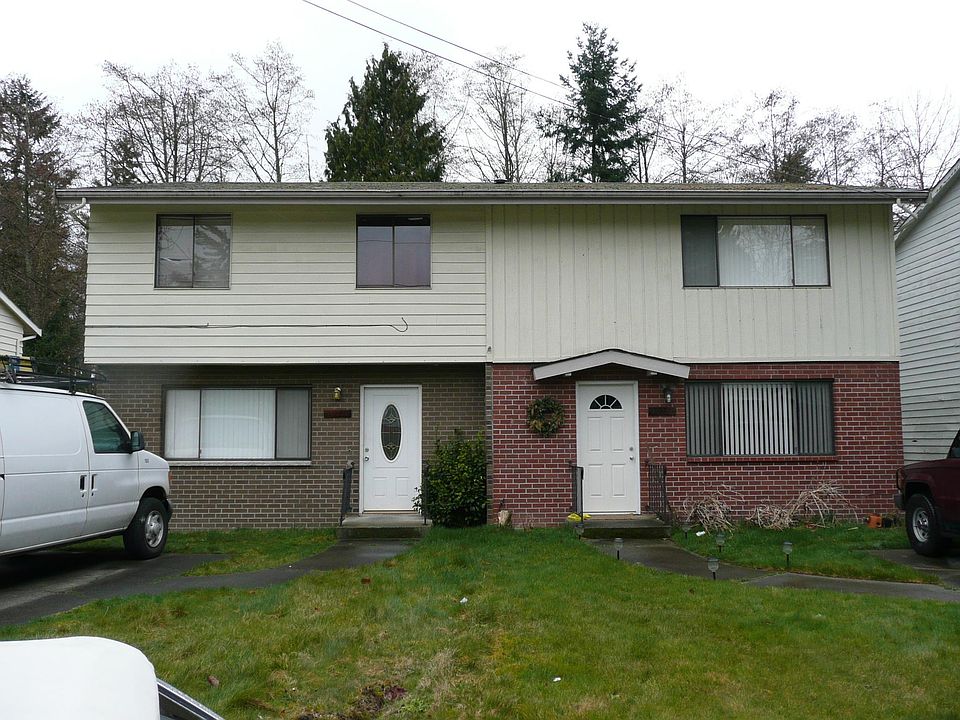 30319 is the left apartment with three bedrooms. We have quite a lot of work to do in next few weeks both inside and outside. Special consideration given to any tenant who is prepared to help. The tenants on the right are also helping.