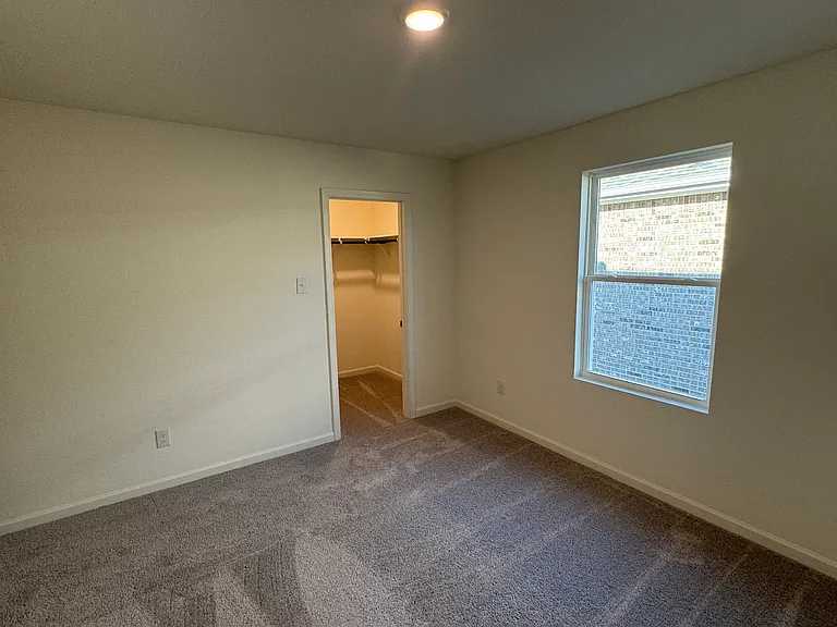 219 Savannah Way — Photo 36