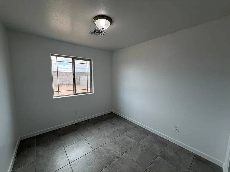10643 E 46th Ln — Photo 10