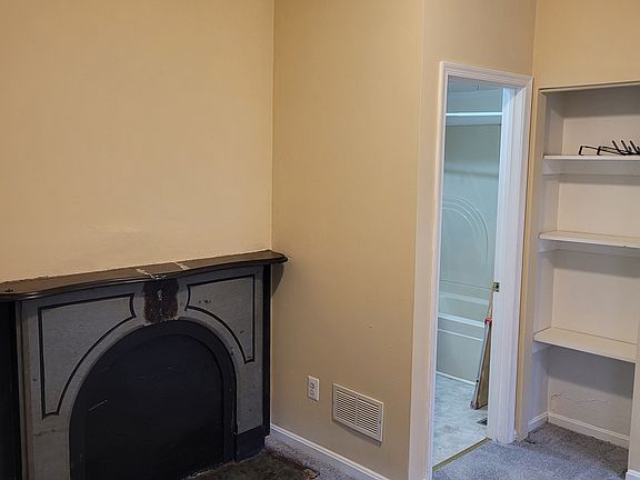 4th image of 1918 E Pratt St APT 2