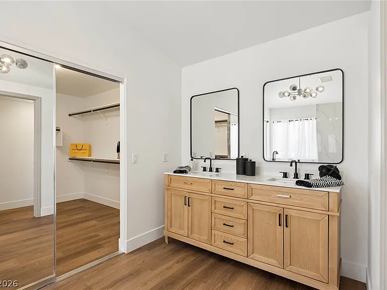 7825 Desert Bell Ave — Photo 30