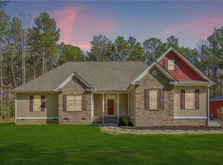 5903 Homeplace Ln, Gloucester, VA 23061