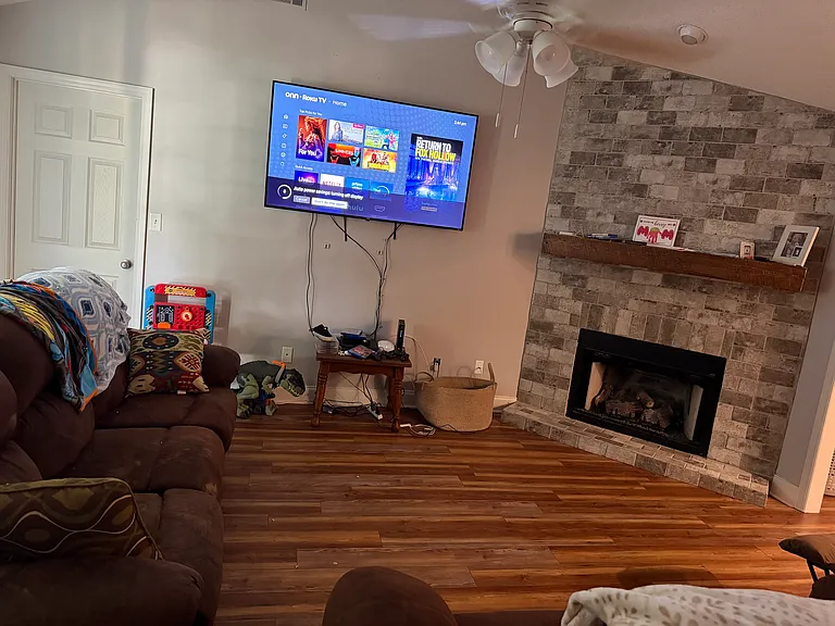 120 Toccoa Dr — Photo 2