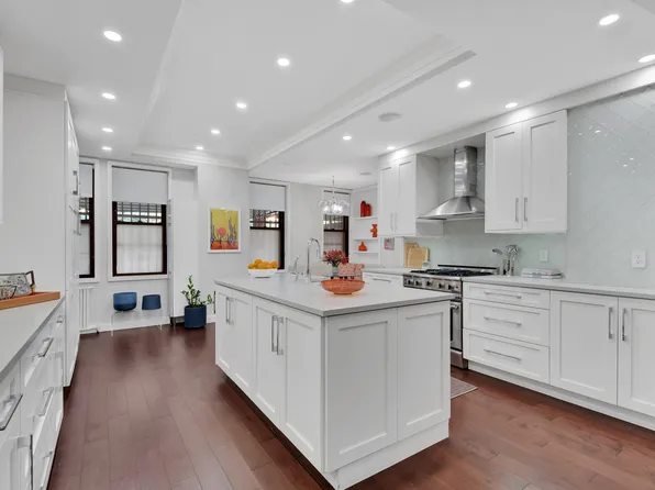 440 West End Avenue 1B image 2 of 12