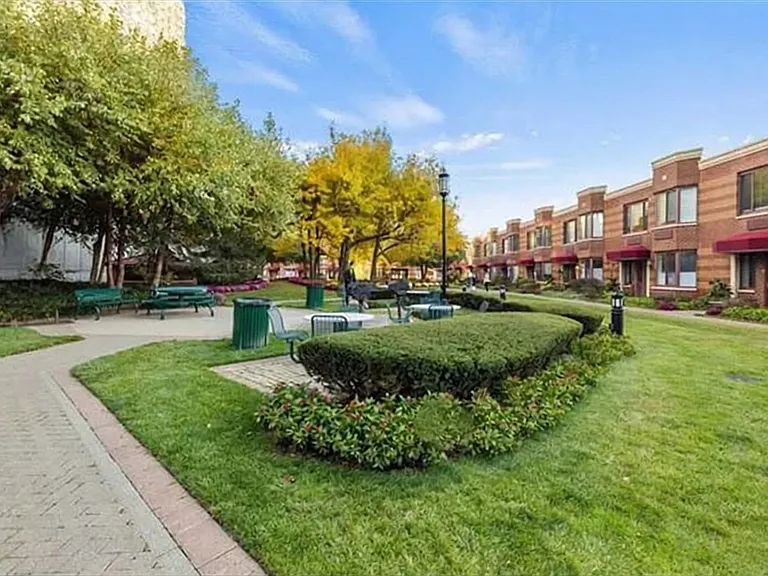 BBQ area and private courtyard