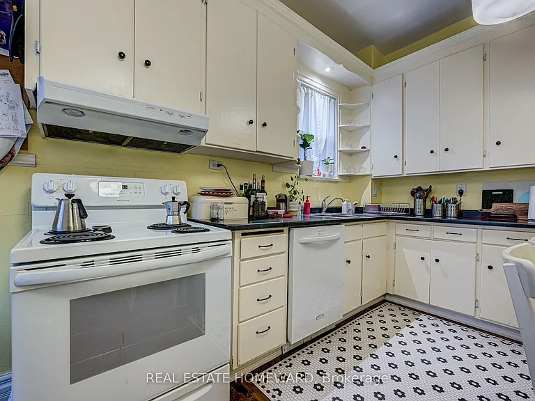 66 Mackenzie Cres #MAIN FL — Photo 15
