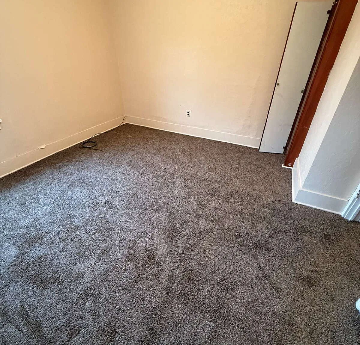 1 bed, 1.0 bath, $995 — Photo 4
