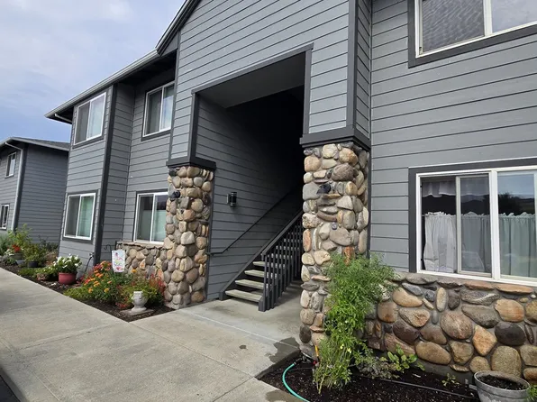 260 Lone Pine Ln Unit 2, The Dalles, OR 97058