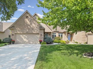 1404 Turnberry Ct, Bowling Green, OH 43402