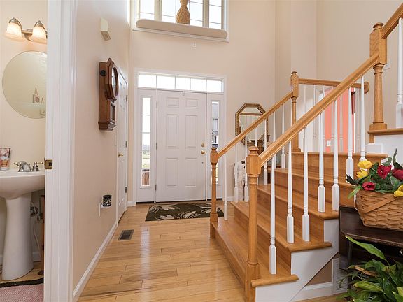 4th image of 203 Northwoods Dr