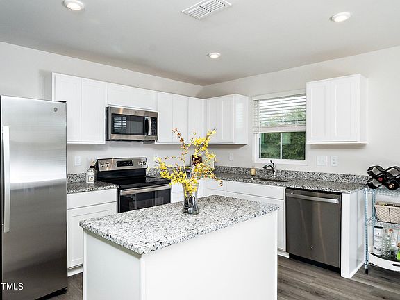 3rd image of 4632 Black Drum Dr
