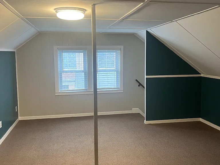 1124 Kellogg Ave — Photo 16