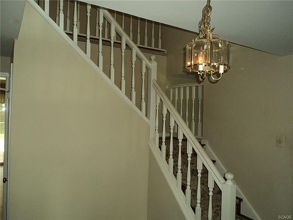4th image of 143 Beachfield Dr