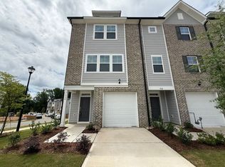 1928 Fishamble St, Fuquay Varina, NC 27526