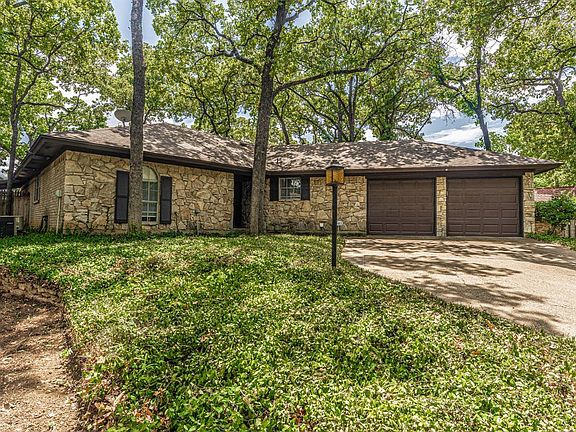 3rd image of 4404 Valleycrest Dr