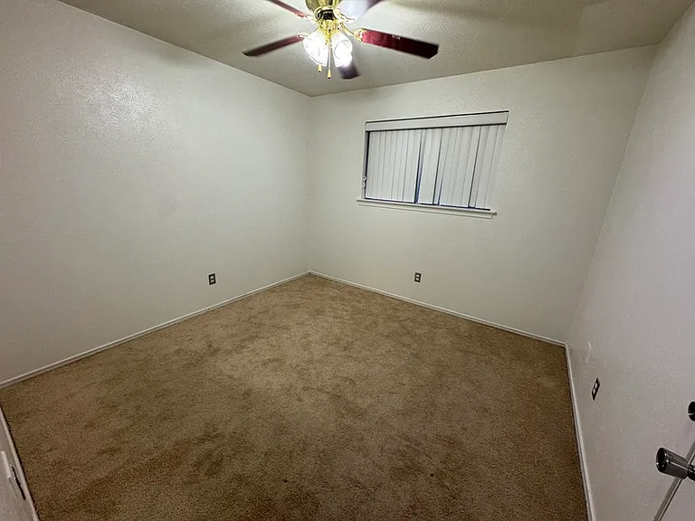 429 Sheffield Dr — Photo 22