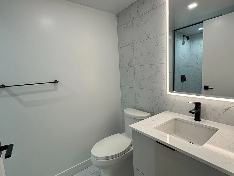 609 Sherbourne St #2004 — Photo 19