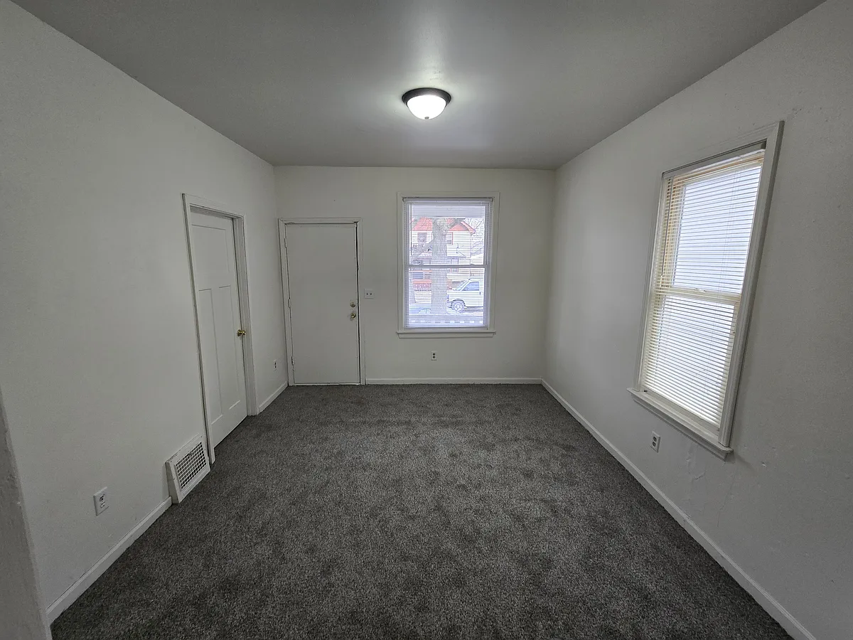 Building Photo - 3131 N 39th St