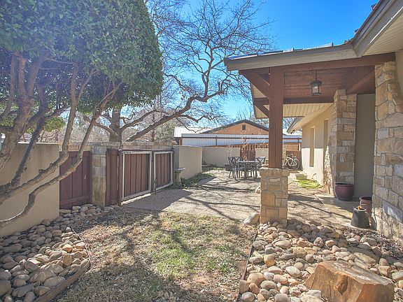 4th image of 1607 E Paseo Cir