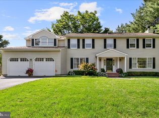 21 Landing Ln, Princeton Junction, NJ 08550