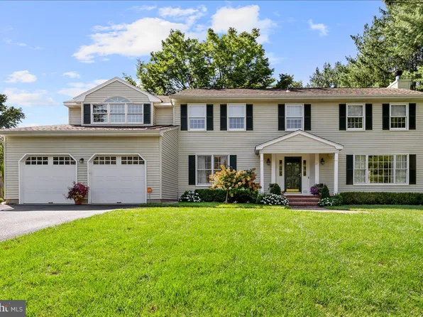 21 Landing Ln, Princeton Junction, NJ 08550