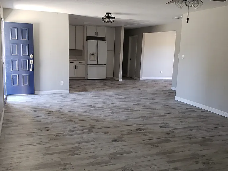 10944 Alder Ave — Photo 1