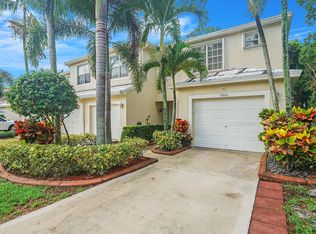 9860 Lago Dr, Boynton Beach, FL 33472