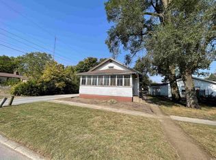 151 E Saint Louis St, Knox, IN 46534
