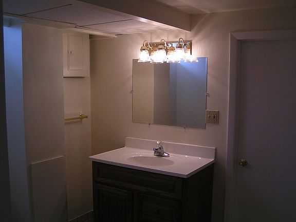 2nd Bathroom