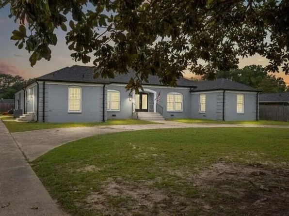 707 S Texas St, Deridder, LA 70634