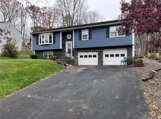 74 Woodhaven St, Waterbury, CT 06708