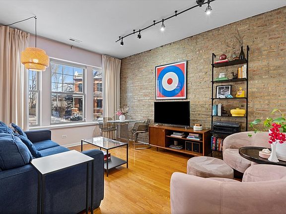 2nd image of 2476 N Albany Ave #1