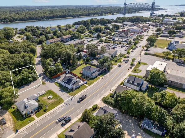 0 Holt Rd, Buzzards Bay, MA 02532
