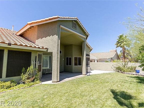 3rd image of 1532 Castle Crest Dr