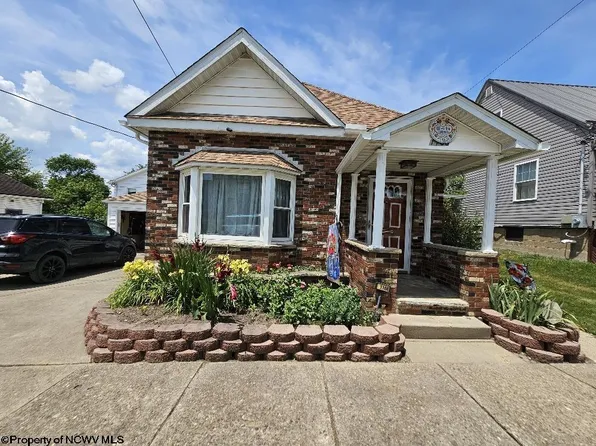 1108 N 14th St, Clarksburg, WV 26301