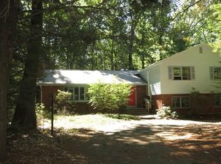 19 Birchcroff Ln, Amherst, MA 01002