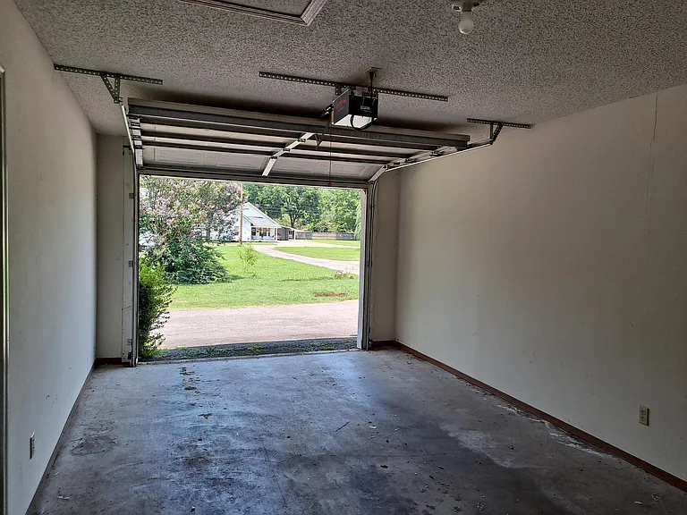 313 McKennon Ct — Photo 12