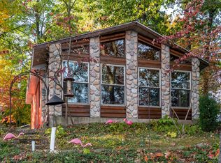 77401 McKee St, Lawton, MI 49065