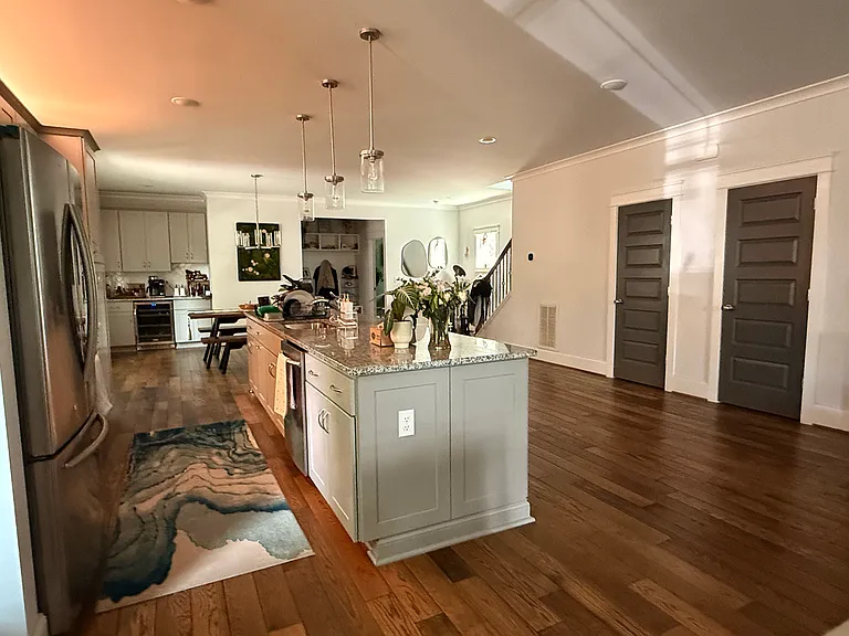 2122 Parkwood Ave — Photo 23