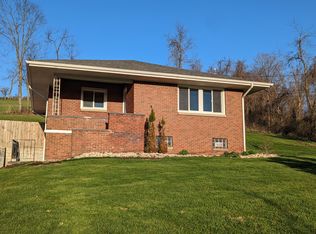 772 Waynesburg Rd, Washington, PA 15301