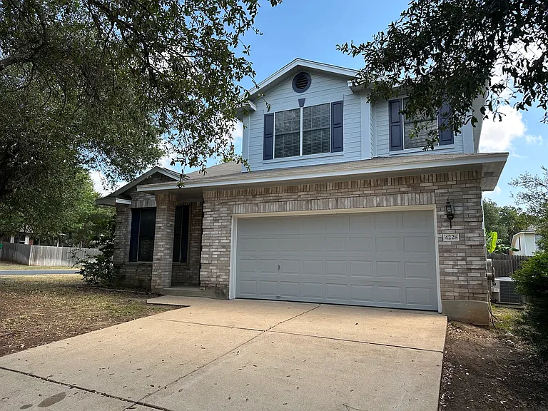 4228 Columbine Dr — Photo 3
