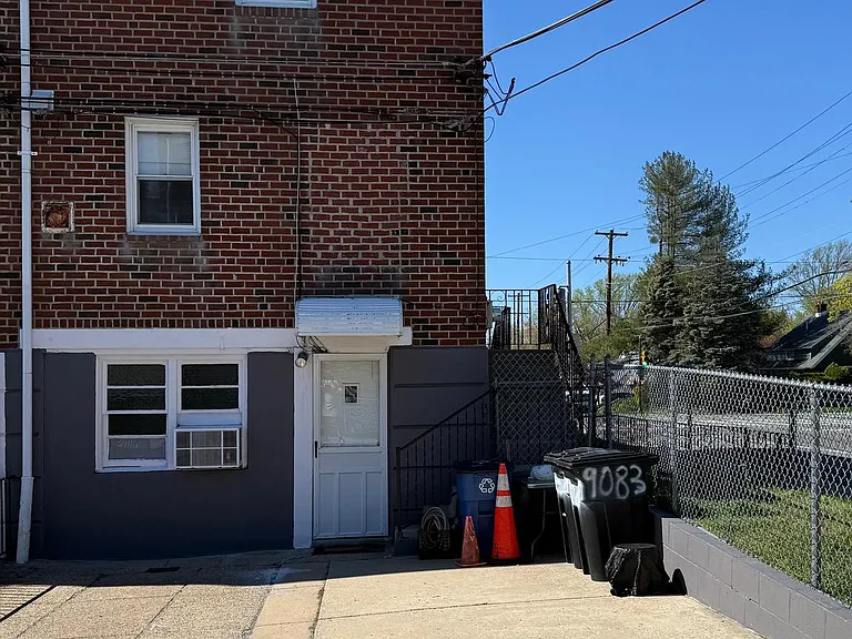 9083 Convent Ave — Photo 4