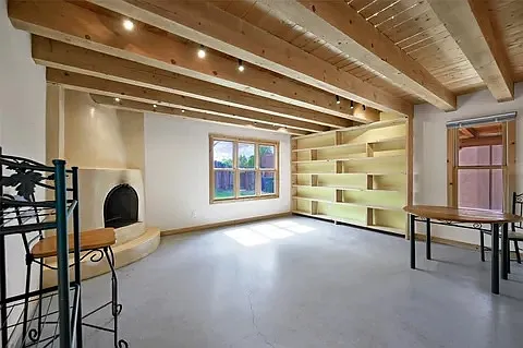 1 bed, 859 sqft, $2,000 — Photo 2