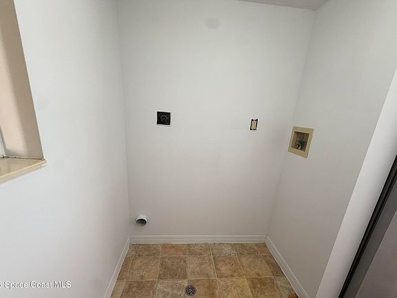5th image of 1420 Huntington Ln APT 2202