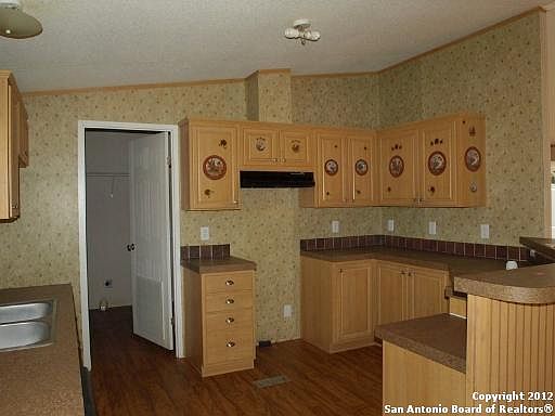 4th image of 1127 W VALERIA DR