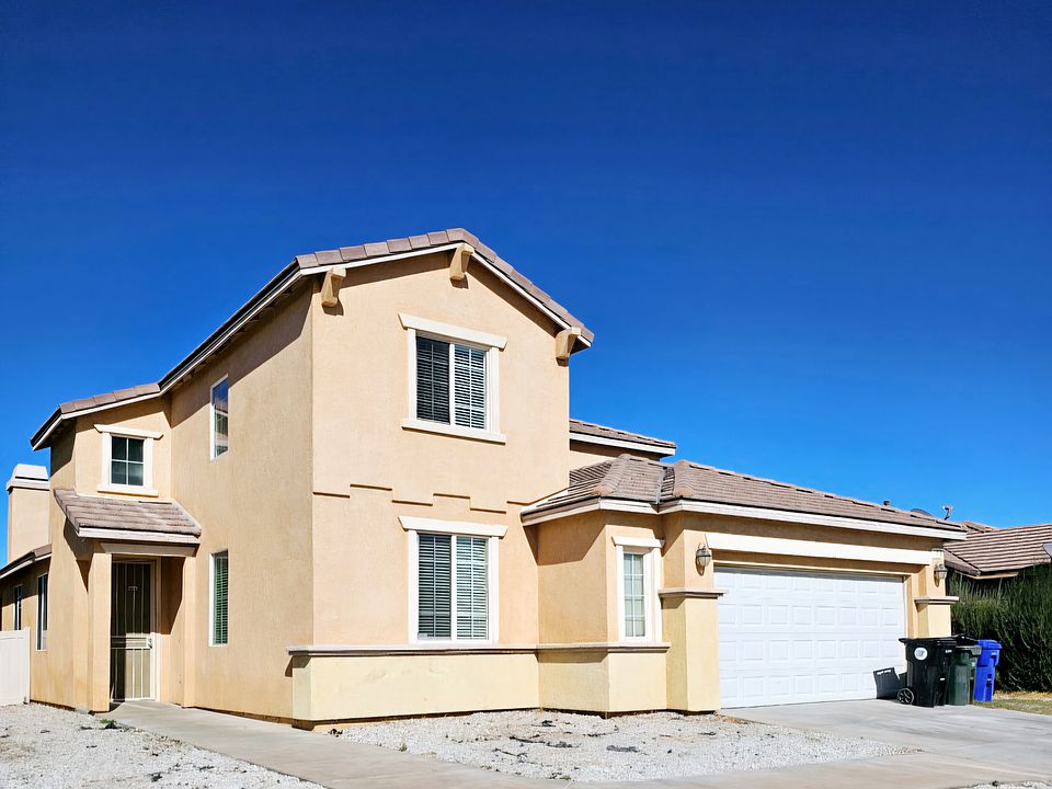 1st image of 11838 Desert Glen St