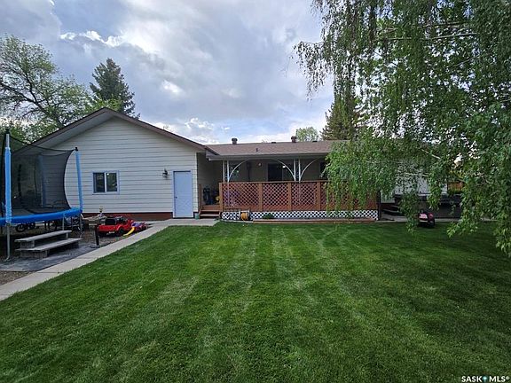 5th image of 216 3rd AVENUE E