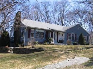 7 Chestnut Hill Rd, Wilbraham, MA 01095